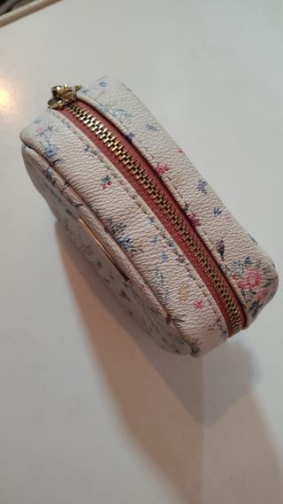 Monedero Parfois flores