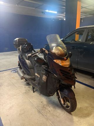 Kymco Grand Dink 125cc Maxiscooter
