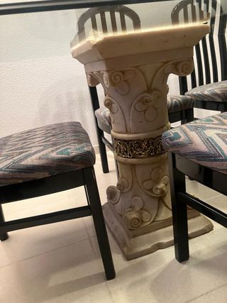 Silla comedor negra con tapizado geométrico