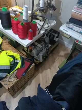 Máquina de coser recubridora con dos agujas Rimol