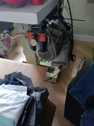 Máquina de coser  recubridora con dos agujas Rimol