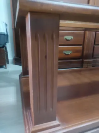 Mesa de centro madera y cristal.