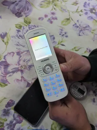 Teléfono fijo Huawei blanco sin usar