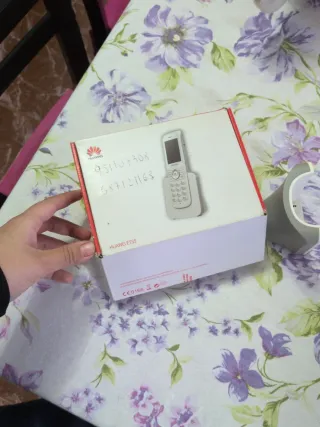 Teléfono fijo Huawei blanco sin usar
