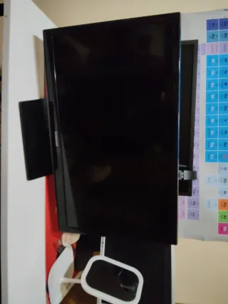 Samsung TV 24" full HD