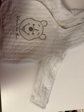 Se regala babero con Chaqueta bebé Winnie the Pooh