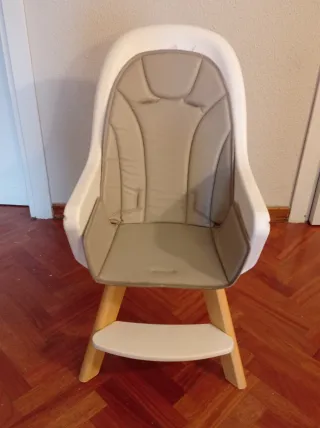 Trona infantil madera y gris