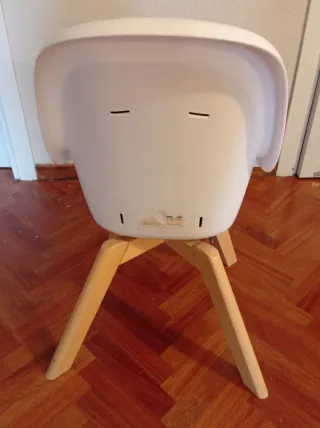 Trona infantil madera y gris