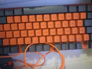 Pack Dragon Ball Teclado + Ratón LED