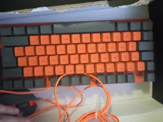 Pack Dragon Ball Teclado + Ratón LED