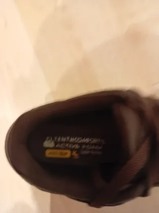 Scarpe sportive T41 (usate una volta)