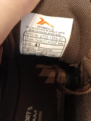 Scarpe sportive T41 (usate una volta)