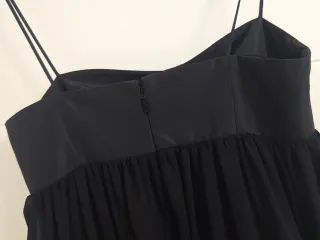 Vestido fiesta Pinko negro con etiquetas