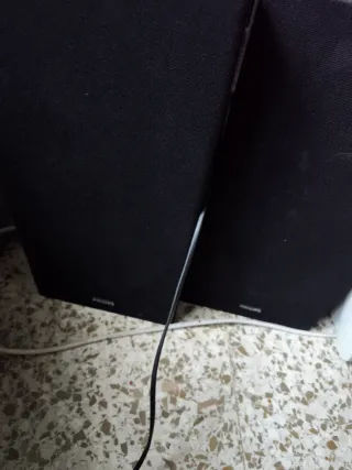 Altavoces Philips Negros