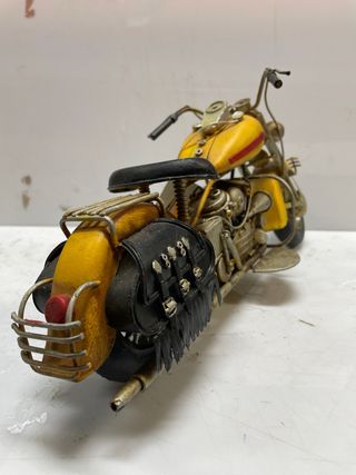 Moto Decorativa Metal Amarilla
