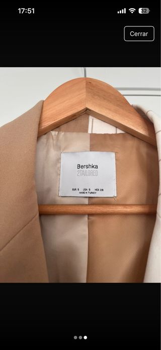 Americana Bershka Beige y Blanca