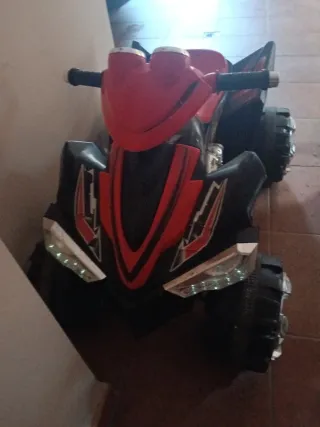 Quad infantil 2-3 años, luces, 2 marchas
