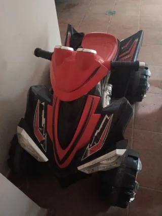 Quad infantil 2-3 años, luces, 2 marchas