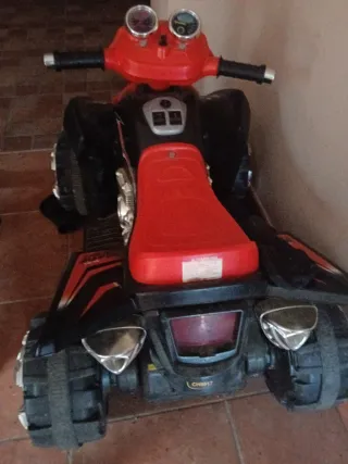 Quad infantil 2-3 años, luces, 2 marchas