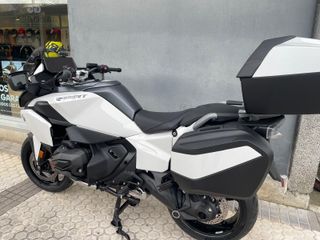 DASMOTO vende BMW R1300RT  A MATRICULAR