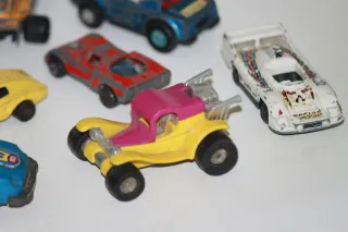 Lote 9 antiguas miniaturas de coches