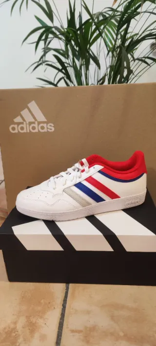 Zapatillas Adidas Blancas y Rojas