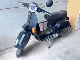 Vespa Iris PX 200E Negra