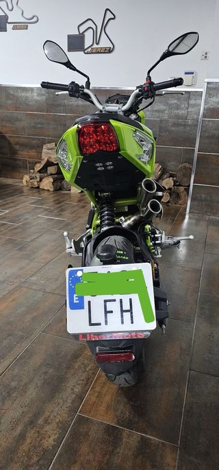 Moto Benelli TNT 125