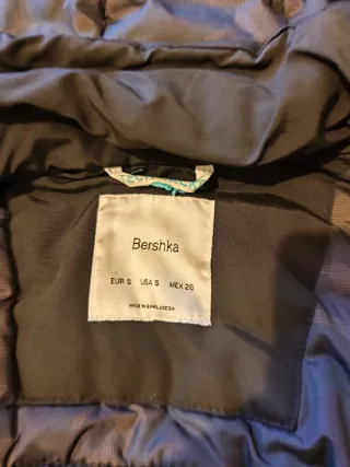 Chaqueta mujer negra con capucha