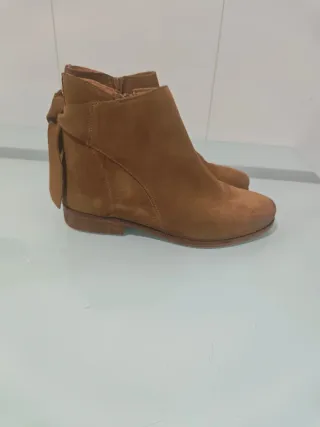 Botín plano beige/marrón