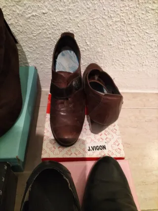 Lote Zapatos y Botas Piel Talla 41 .