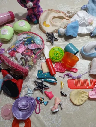 Lotto accessori bambole