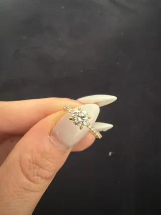 Anillo de compromiso oro con diamantes