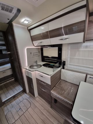 AUTOCARAVANA MCLOUIS NEVIS 881 2020