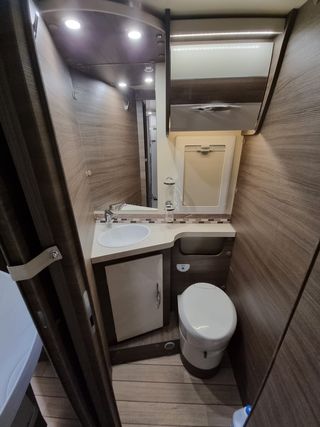 AUTOCARAVANA MCLOUIS NEVIS 881 2020