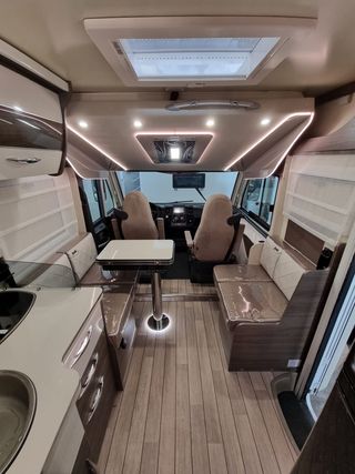 AUTOCARAVANA MCLOUIS NEVIS 881 2020