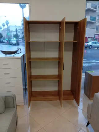 Armario de madera 3 puertas Información742018324