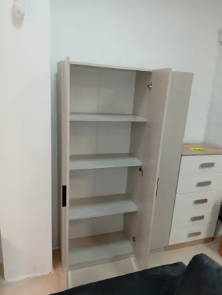 Armario de madera 3 puertas Información742018324