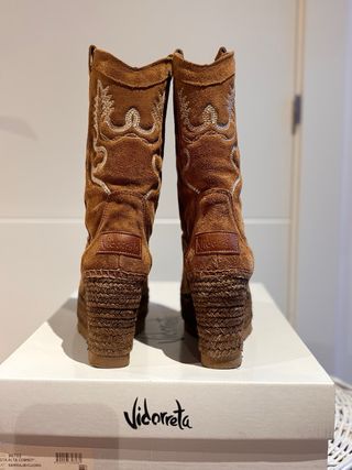 Botas Camperas Cuña Vidorreta Marrones Talla 39