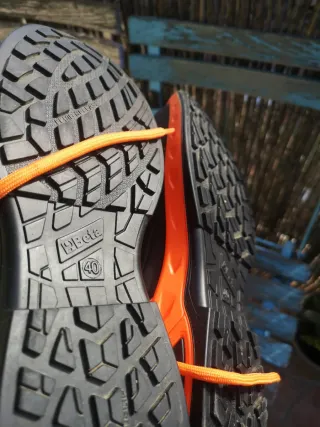 Zapatillas Beta punta de acero