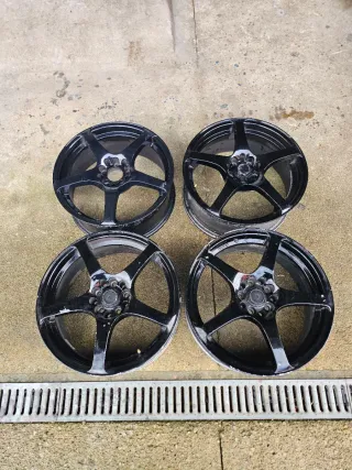 Llantas 17 pulgadas negras