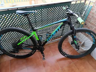 Bicicleta Giant Montaña
