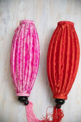 Coppia lanterne orientali in tessuto