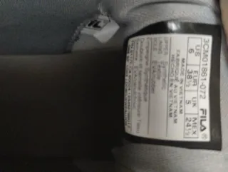 Zapatillas Fila grises y negras