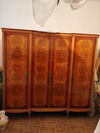 Armario retro de madera