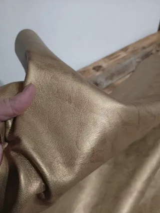 Piel de cabra metalizada dorada