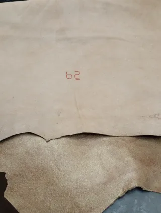 Piel de cabra metalizada dorada
