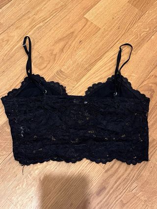 Top lencero encaje negro