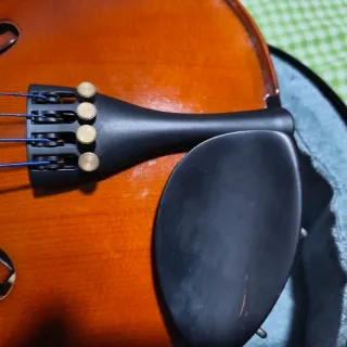 Violín Cremona 3/4 con funda. Cuerdas Dominant