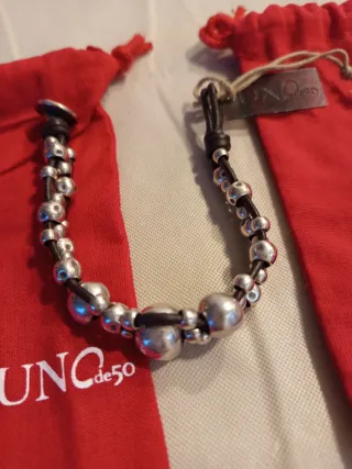Pulsera Uno de 50 Plata y Cuero